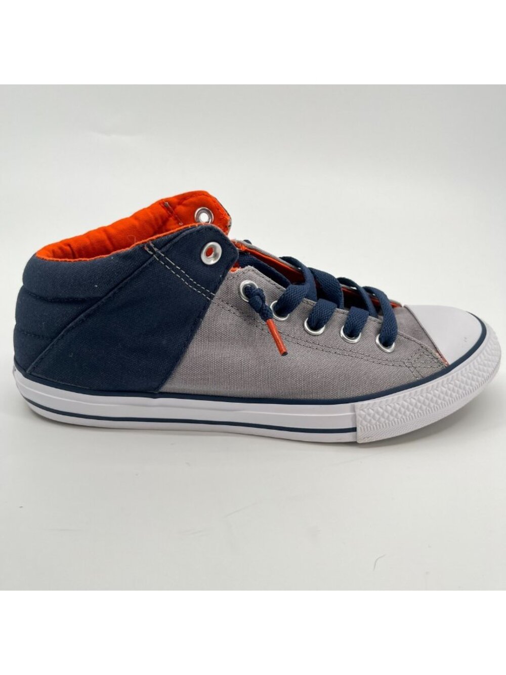 Converse Chuck Taylor All Star Axel Mid Boys Size 6Y Gray Athletic Shoes Sneaker